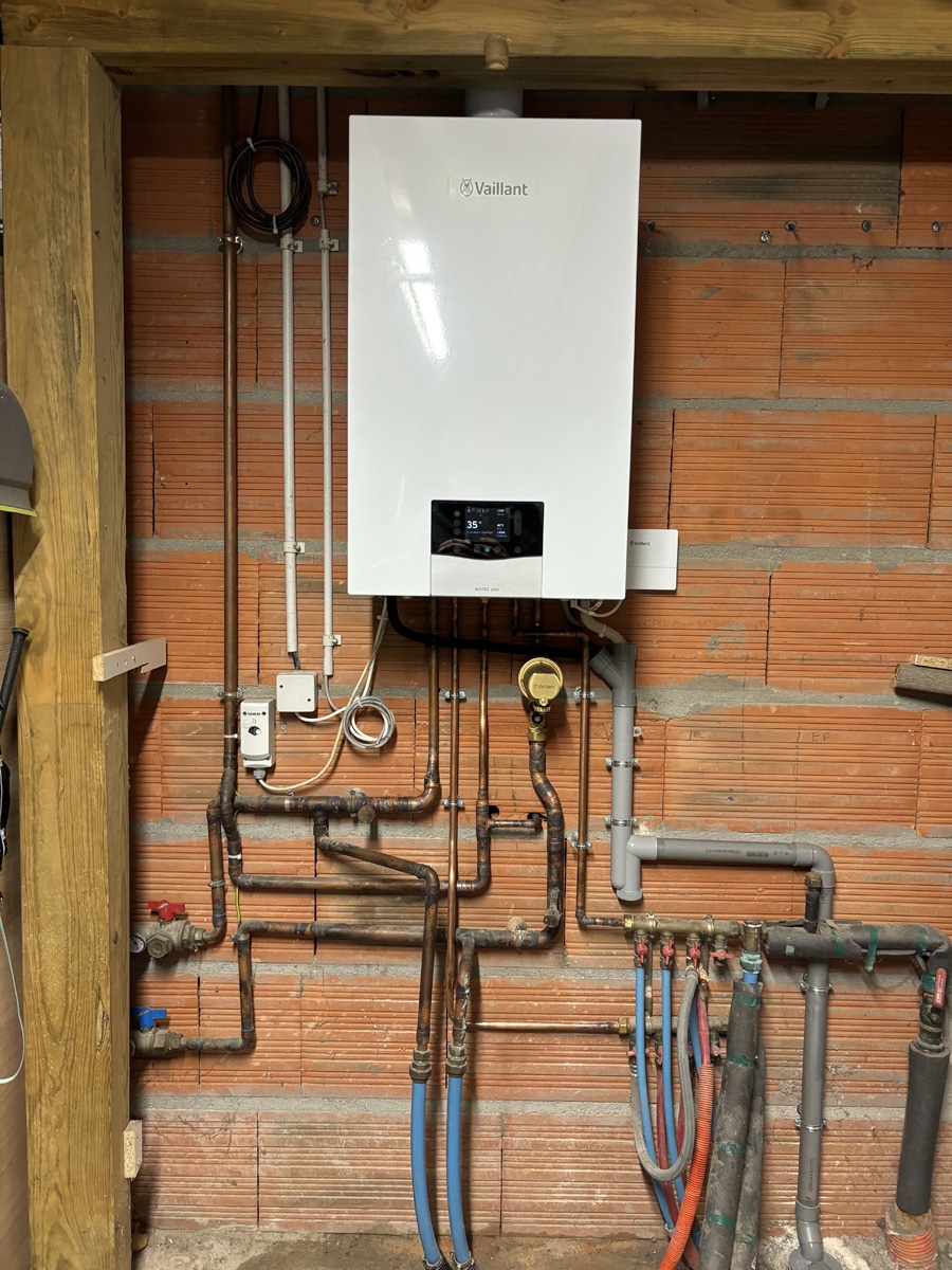 Artisan plombier chauffagiste Marcio Plomberie intervenant à Bordeaux