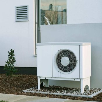 Installation de climatisation réversible split et gainable par Marcio Plomberie à Bordeaux